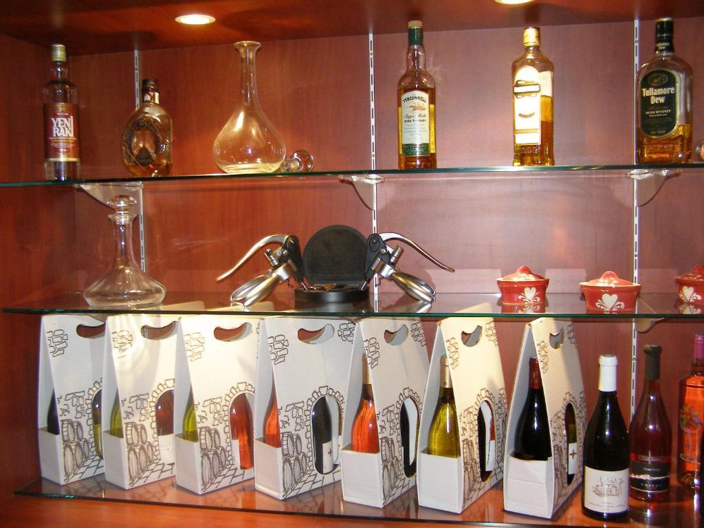 Logis Hotel-Restaurant Le Chene Vert Saint-Pourçain-sur-Sioule 外观 照片